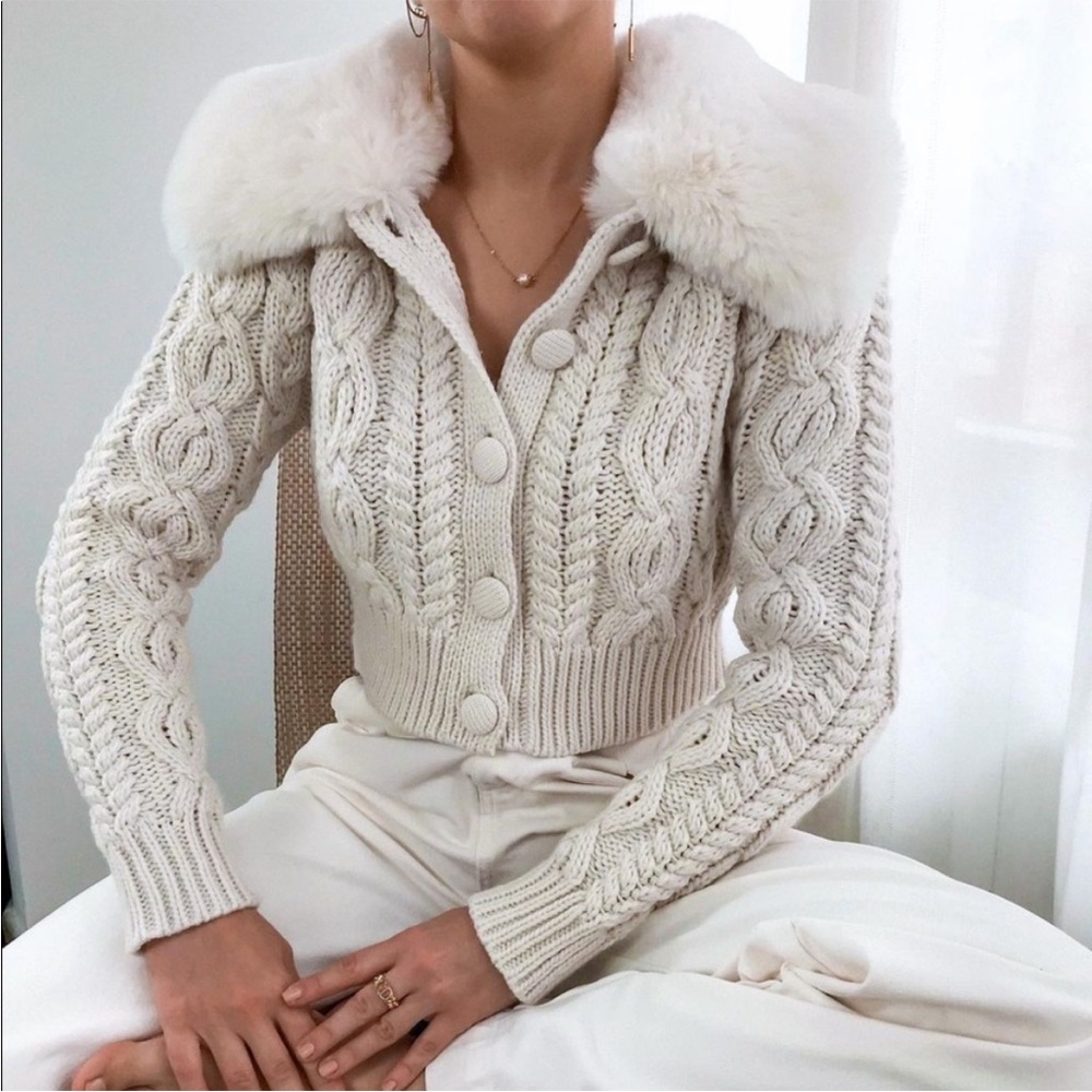 Zara Bloggers Favorite Cream Cable Knit Cardigan with Faux Fur Collar